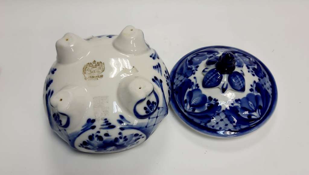 Сахарница "Цветок", фарфор, гжель.