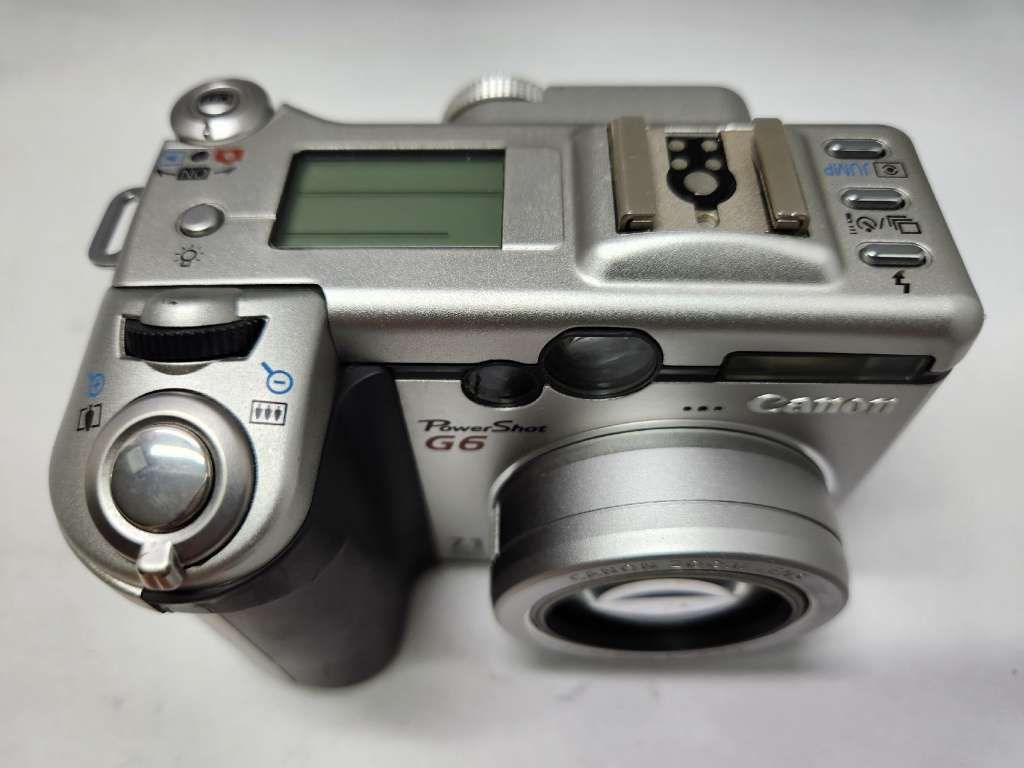 Фотоаппарат цифровой Canon PowerShot G6   Япония  (сост. на фото)