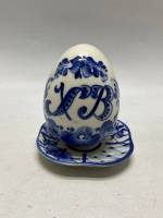 Пасхальное яйцо на блюдце Гжель