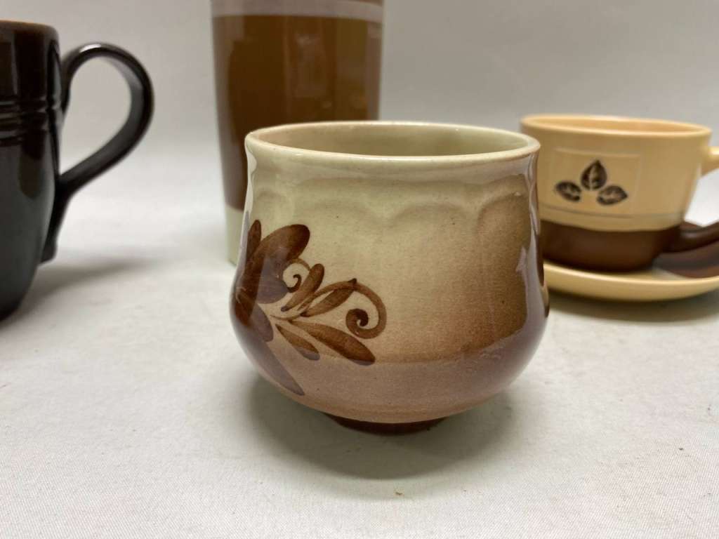 Кружки керамика 4 шт и блюдце