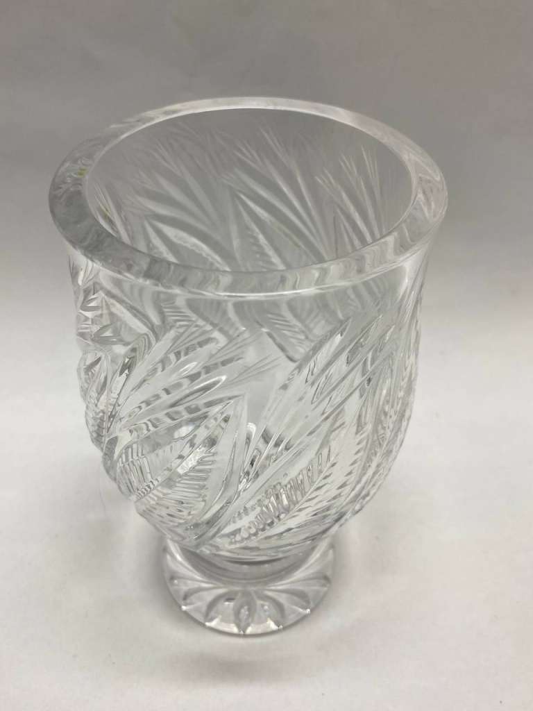 Ваза листья хрусталь (состяние на фото)