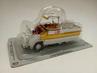 Модель авто 1:43 Star 660 Papamobile в коробке-блистере без журнала Polski De Agostini
