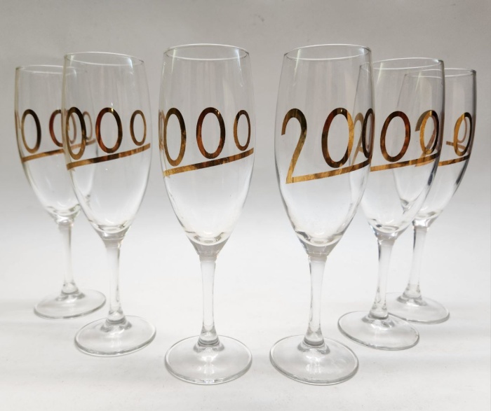 Бокалы надпись 2000 год стекло 6 штук