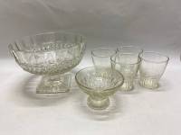 Фруктовница и креманка на ножке и 4 стакана