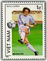 (1986-011) Марка Вьетнам "Футбол (1)"    ЧМ по футболу 1986, Мехико III O