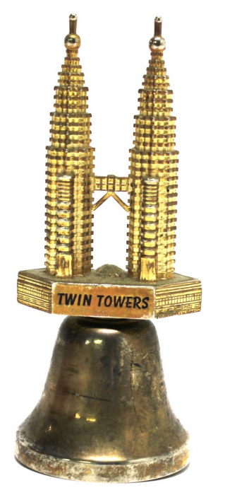 Сувенир &quot;Колокольчик Twin Tovers&quot;, сталь, 11 см., Малайзия (сост. на фото)