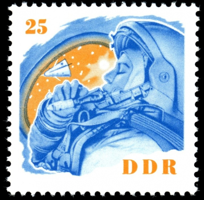 (1963-064) Марка Германия (ГДР) &quot;Терешкова в скафандре&quot;    Космонавты III O