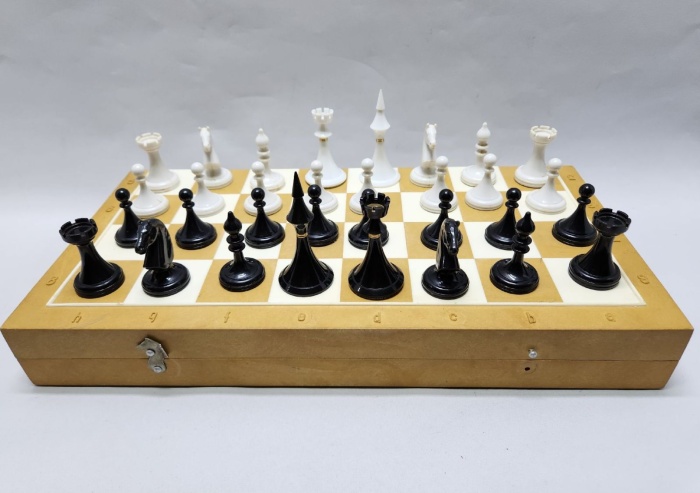 Шахматы Киевпластмасс доска 40х40 см 