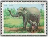 (1987-011) Марка Вьетнам "Слониха и слоненок"    Азиатский слон III Θ