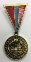 Значок Знак СССР "Участнику уборки Х целинного урожая " на колодке 