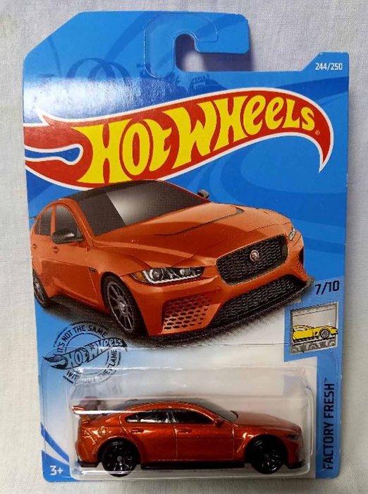 Игрушка машинка модель (сост отл.) Jaguar xe progect 8