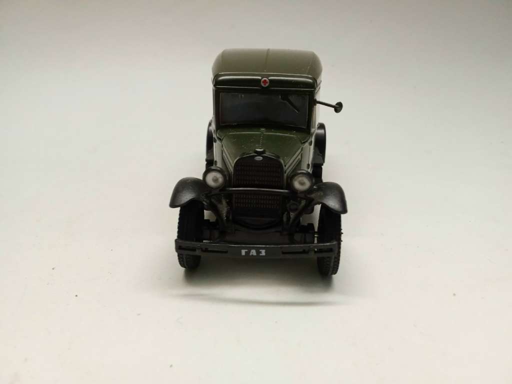 Модель авто 1:43 ГАЗ 55 Скорая помощь без коробки