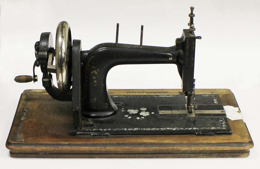 Швейная машинка Junker & Ruh, Германия, конец XIX века (см. фото)