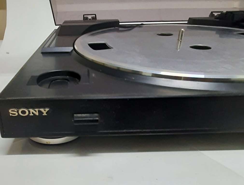 Проигрыватель для виниловых пластинок SONY-PS-LX 300 USB, рабочий (сост. на фото)
