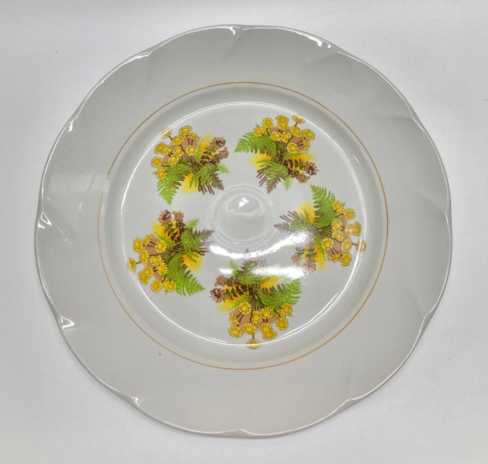 Блюдо фарфоровое цветы, Рига, СССР