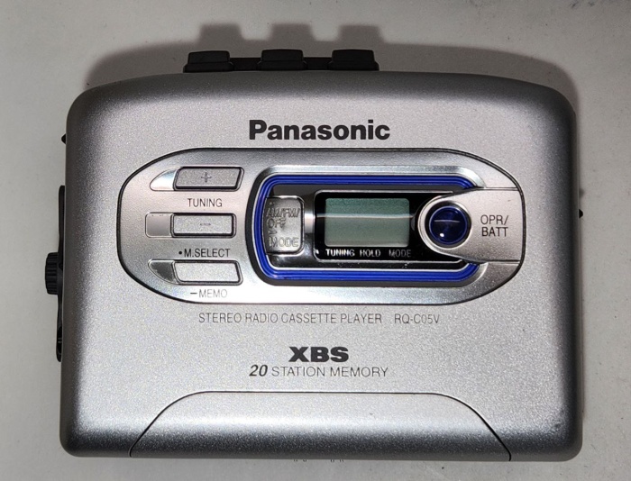 Кассетный плеер Panasonic RQ-C05V (включается)