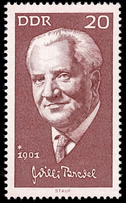 (1971-017) Марка Германия (ГДР) "Вилли Бредель"    Известные личности III O