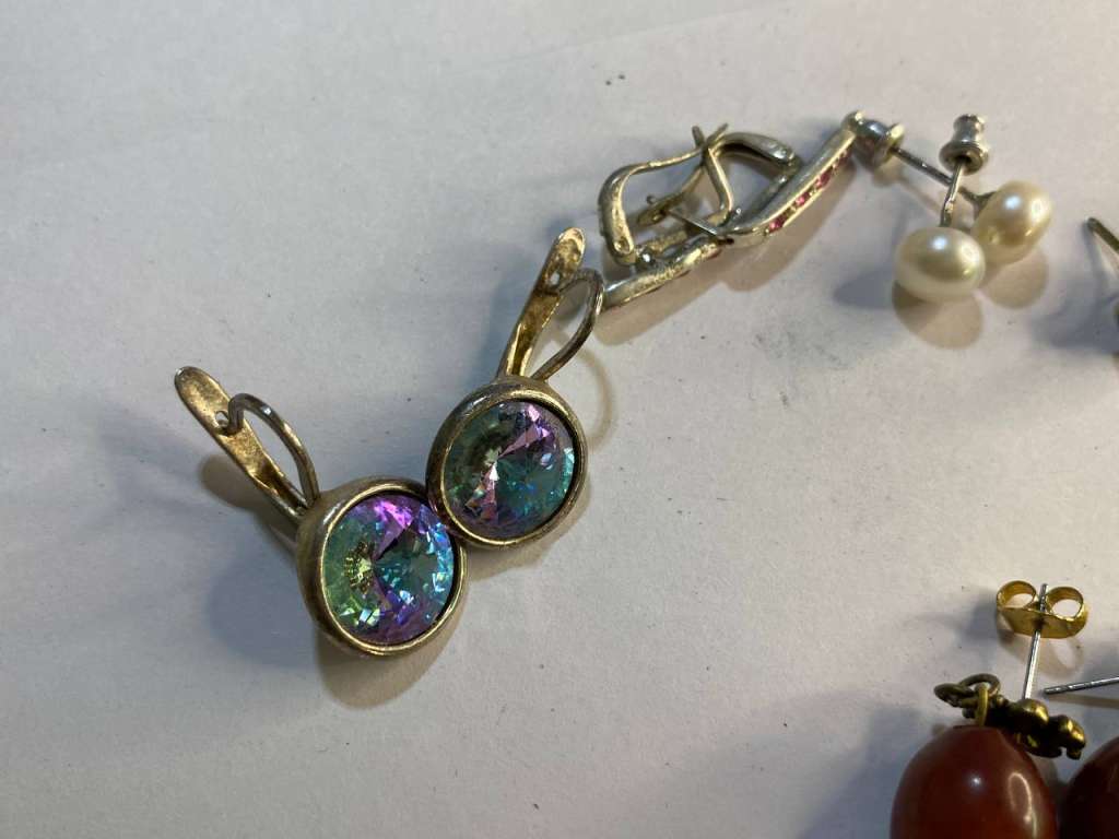 Серьги набор 21 пара из разных материалов