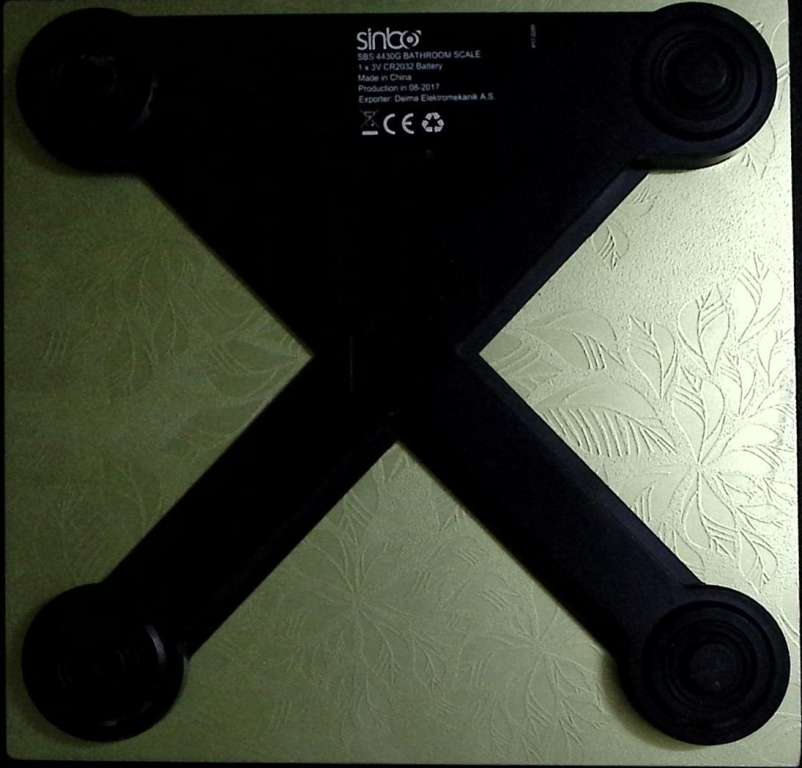 Весы напольные Sinbo - 4430, электронные, до 150 кг., 26*26 см., Китай (сост. на фото)