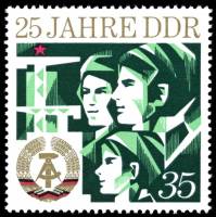 (1974-047) Марка Германия (ГДР) "Семья"    ГДР 25 лет III Θ