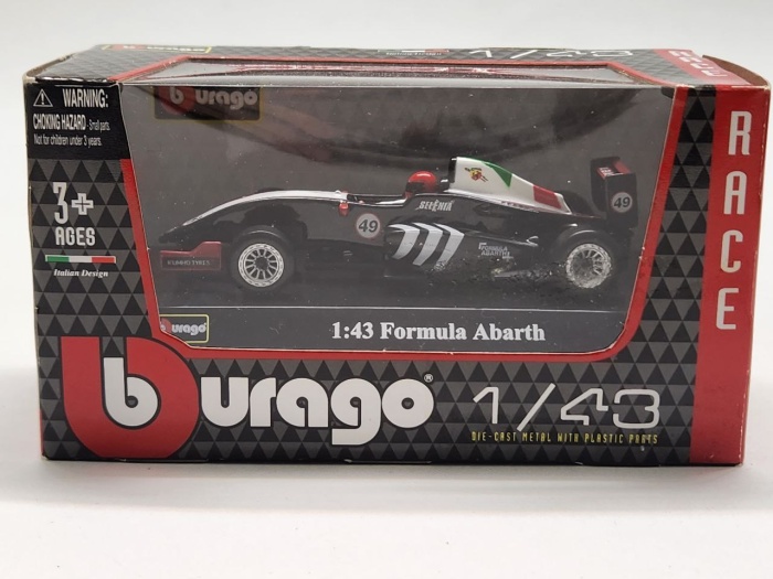 Модель BBurago Formula Abarth в коробке