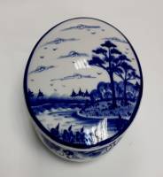 Фарфоровая шкатулка "Гжель", авторская работа.