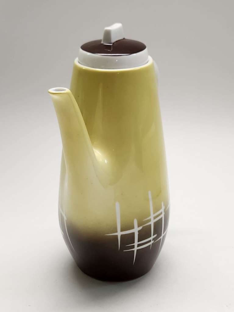 Кофейник ГДР высота 19 см желтый коричневый