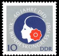(1987-022) Марка Германия (ГДР) "Эмблема"    Федерация женщин ГДР II Θ