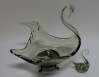 Набор конфетница на подставке с лебедем, стекло, СССР (сост. на фото)