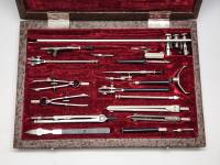 Готовальня НЧК 28-1 большая СССР в комплекте то, что на фото есть футляр