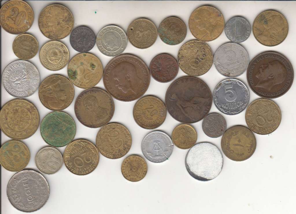 Набор разных монет, 166 шт., (сост., годы, страны и номиналы на фото)