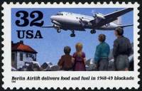 (№1998-2978) Марка США 1998 год "50-й Берлинский воздушный мост", Гашеная
