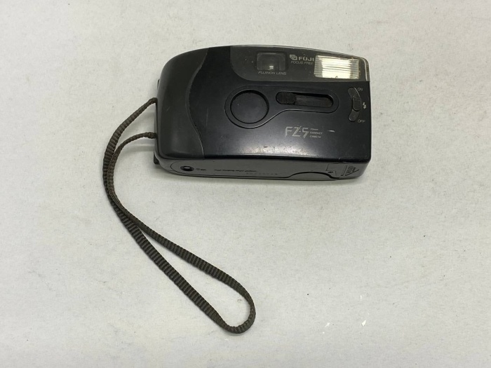 Фотоаппарат пленочный FUJI FZ 5