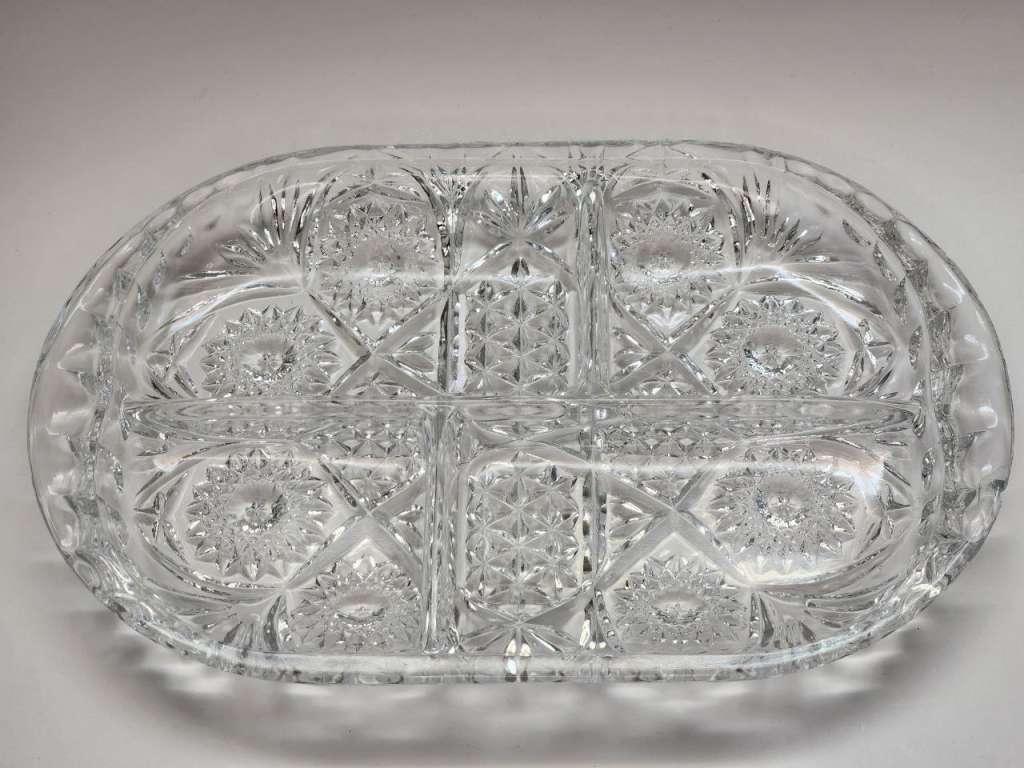 Менажница овал стекло 4 отделения