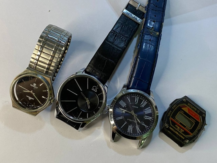 Часы наручные на запчасти, 4 шт