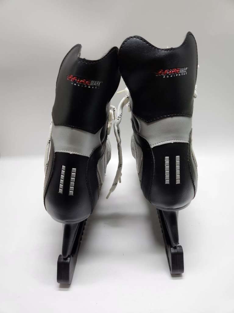 Хоккейные коньки Firemark 44 размер новые