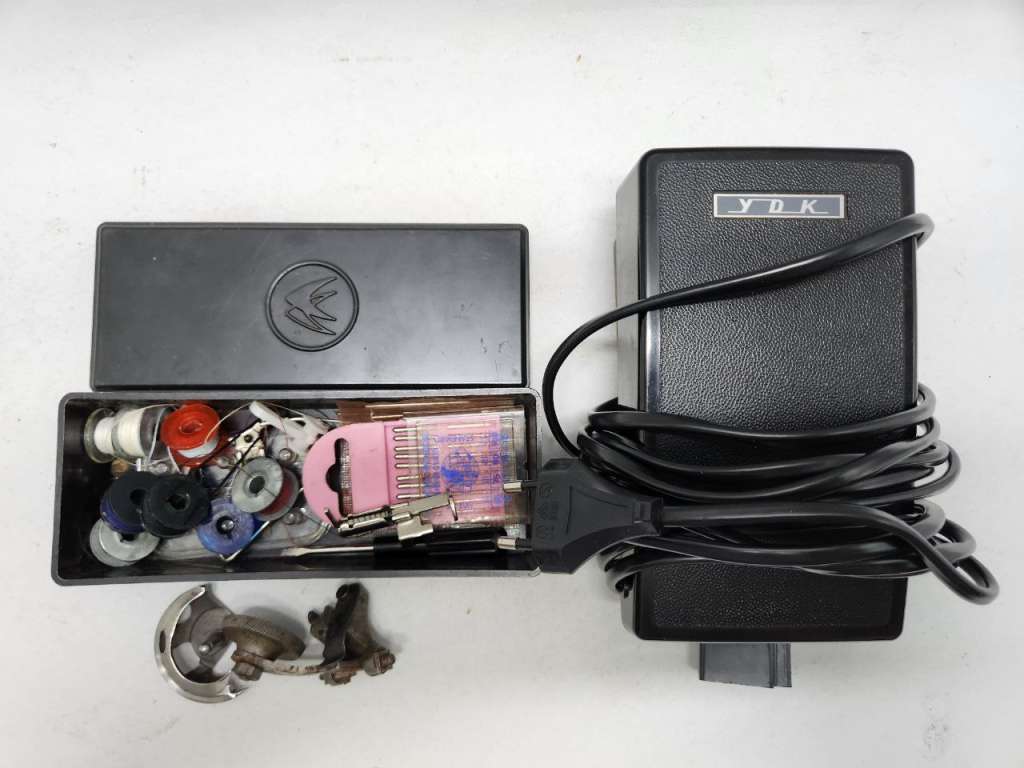 Швейная машина Подольск с электроприводом, в  футляре (рабочая)