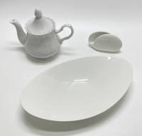 Блюдо + чайник + салфетница, фарфор