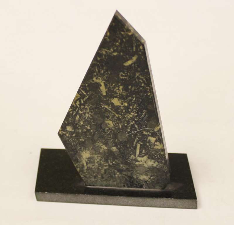 Сувенир из натурального камня &quot;Мончегорск&quot;, 15 см (см. фото)