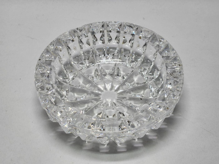 Пепельница хрустальная диаметр 14см (сост. отл)