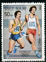 (1983-062) Марка Вьетнам "Бег"    Летние ОИ 1984, Лос-Анджелес III Θ