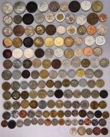 Набор иностранных монет 140 штук
