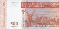 (,) Банкнота Мадагаскар 2004 год 500 ариари "Корзинщик"   UNC
