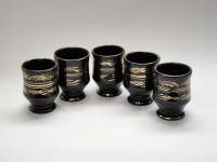 Стаканы керамика черные с золотым узором 5 шт (сост. на фото)