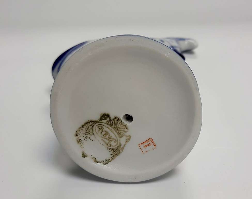 Фарфоровый сувенир &quot;Золотая рыбка&quot;, гжель