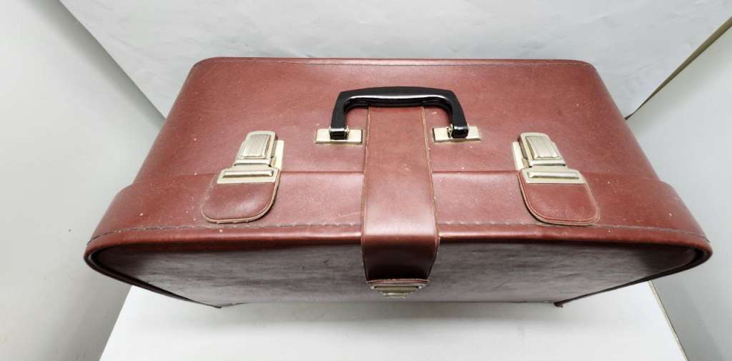 Швейная машина Подольск с электроприводом, в  футляре (рабочая)