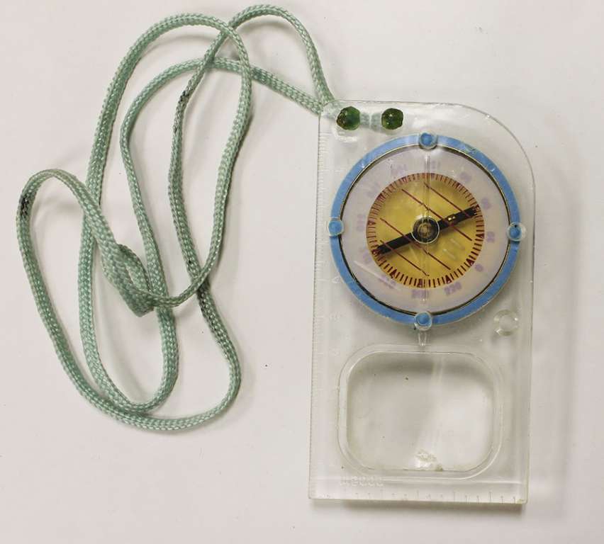 Комбинированный прибор - компас, линейка и лупа, СССР (состояние на фото)