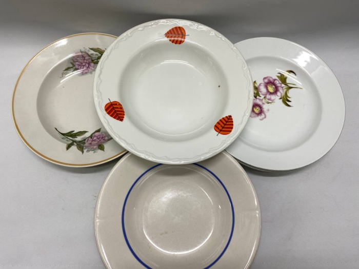 Набор тарелок 5 шт разного дизайна