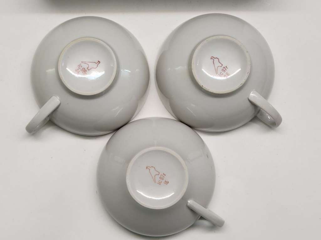 Чашки чайные Дулево 3 штуки простой дизайн