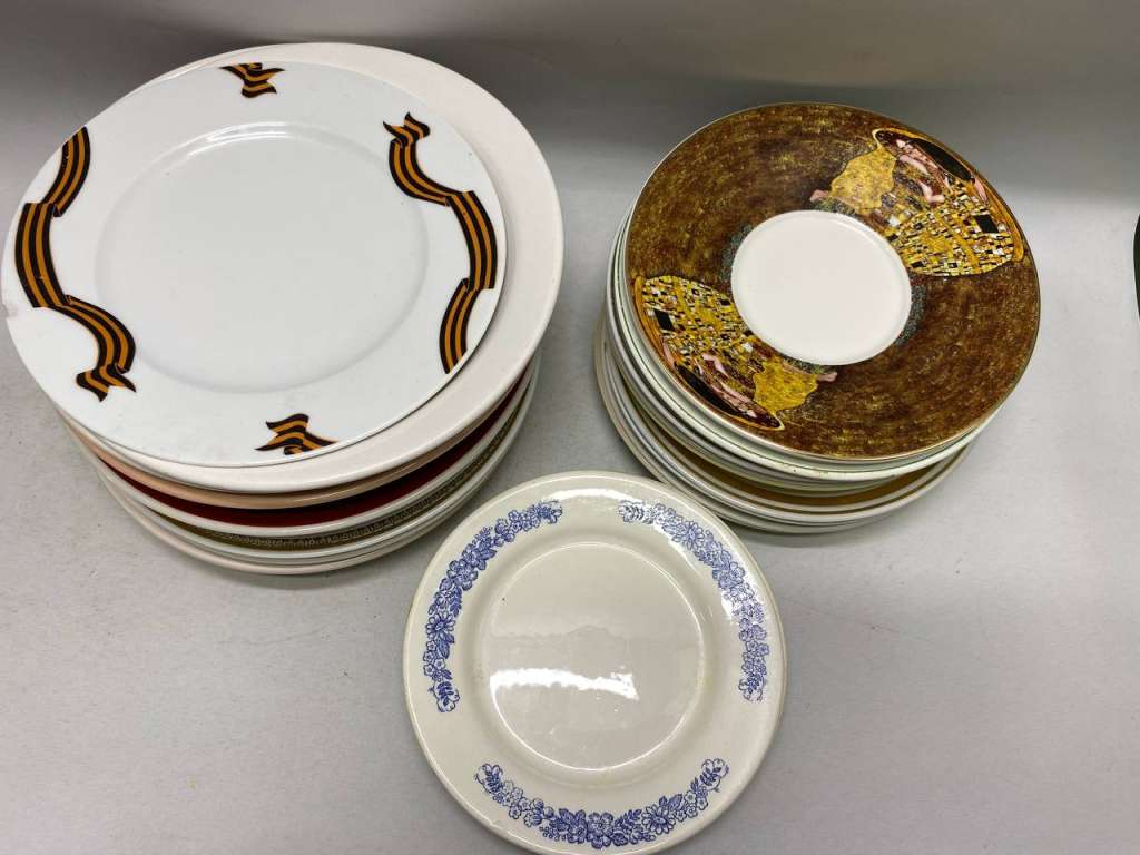 Тарелки разный дизайн 22 шт